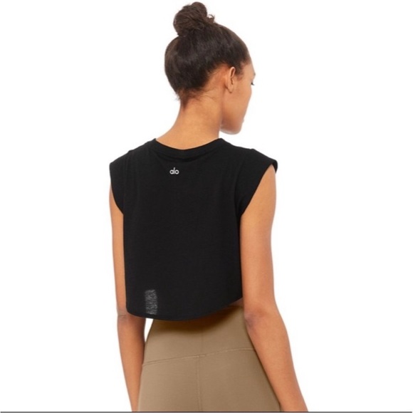 Alo Echo Tee in Black - Picture 2 of 7